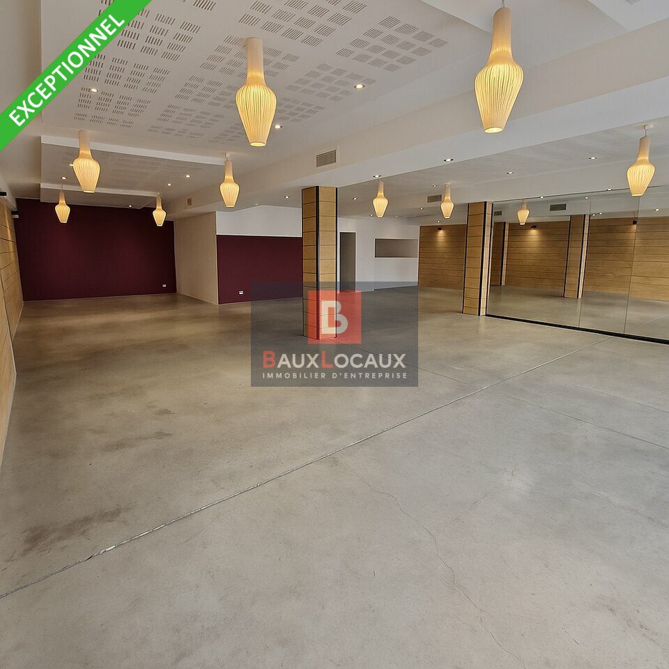 LOCAL COMMERCIAL à Louer